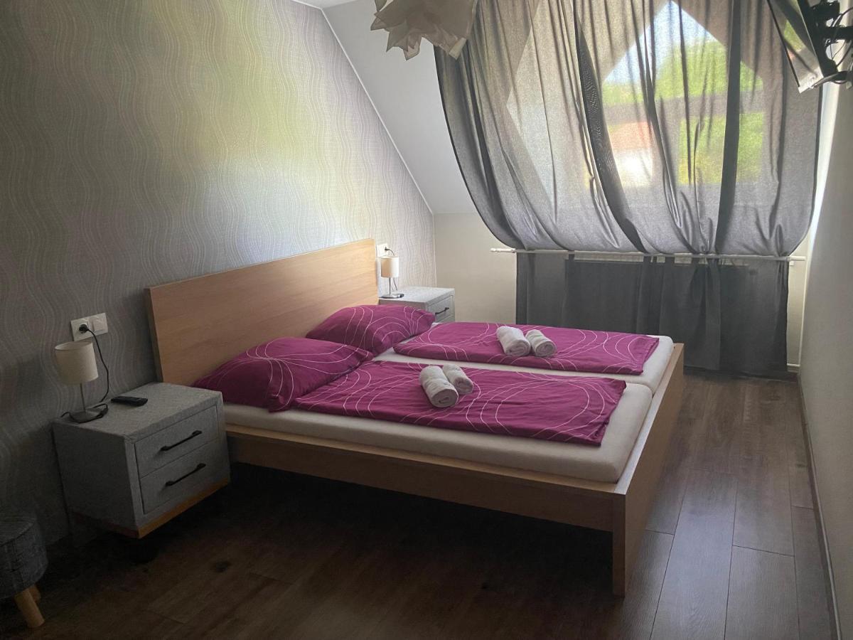 Bed and Breakfast Oázis Panzió Gyenesdiás Esterno foto